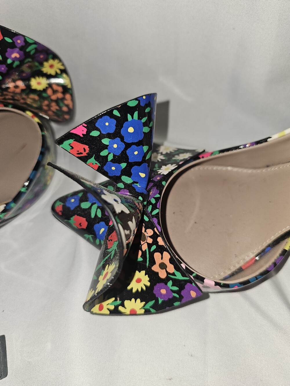 Betsey Johnson Women's Floral Black Heels Ditsy Flora Size 9 Never Worn - Picture 8 of 16
